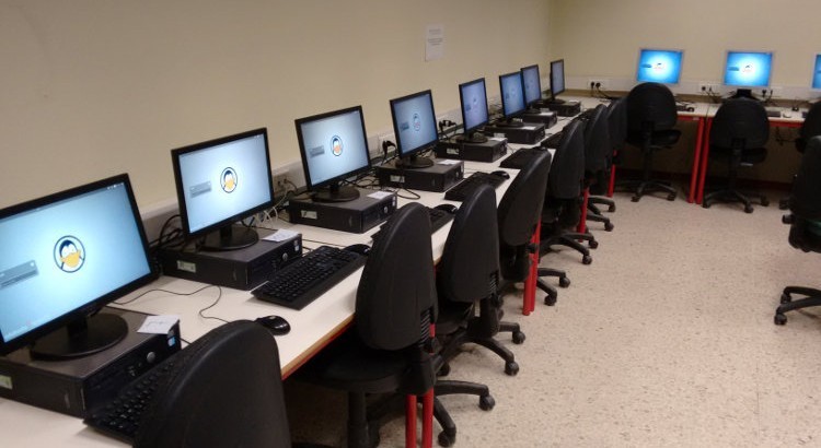 image from «Gabriele Camozzi» Comprehensive Institute of Bergamo goes to Linux